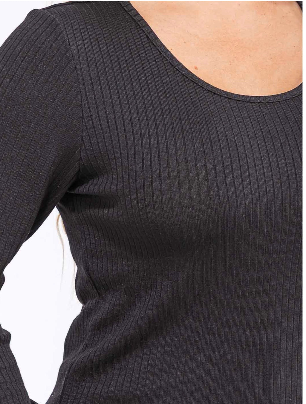 TOP BÁSICO BLACK PLUS SIZE