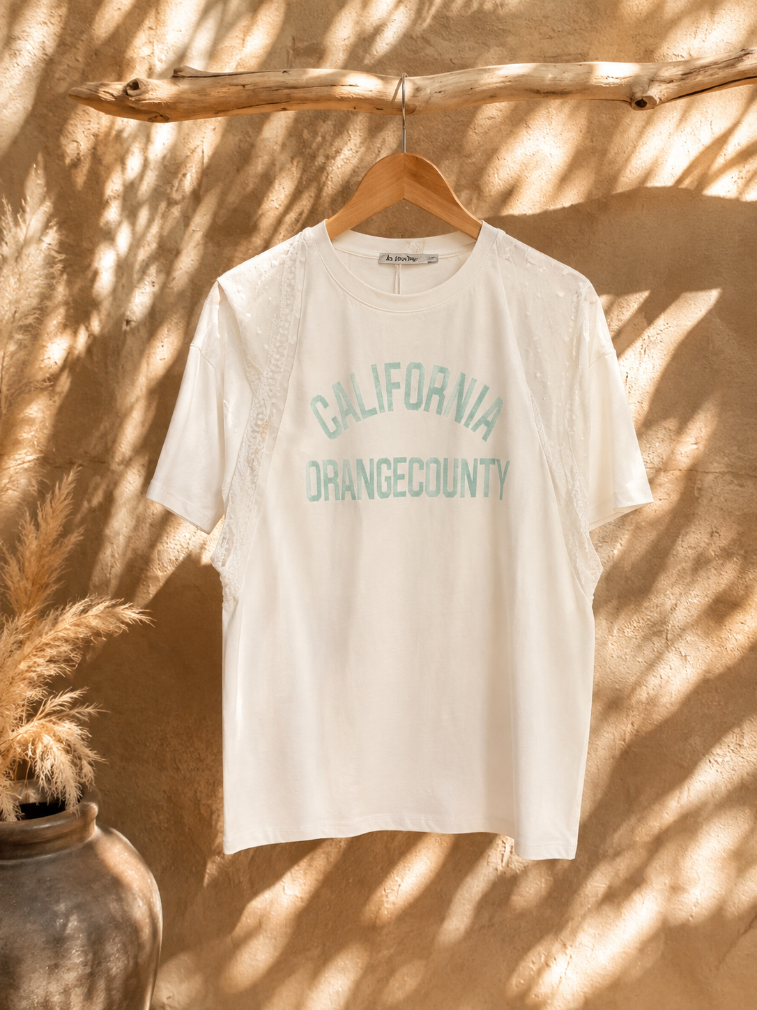 T-SHIRT CON PAÑUELO DE ENCAJE